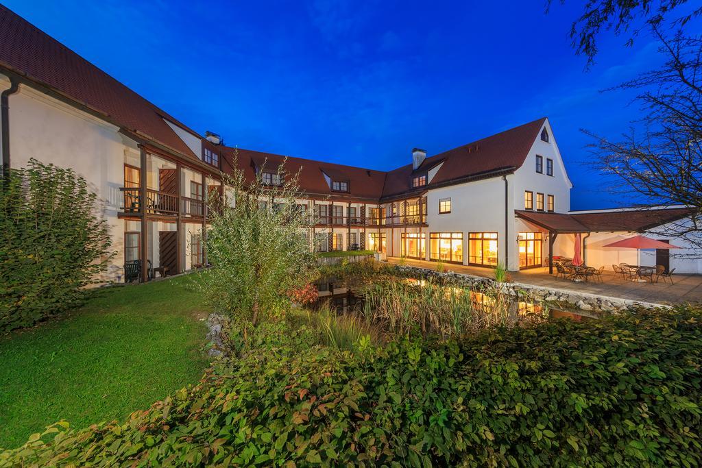 Hotel Garni Gaestehaus Am Muehlbach Ottobeuren Exterior foto